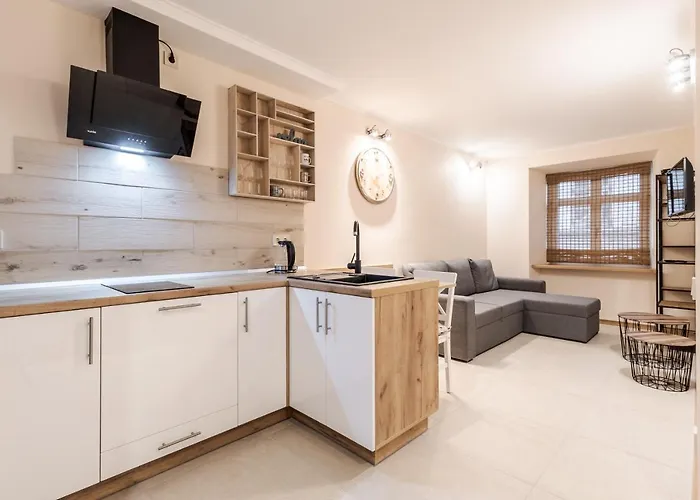 Staroevreyska Timber Apartment